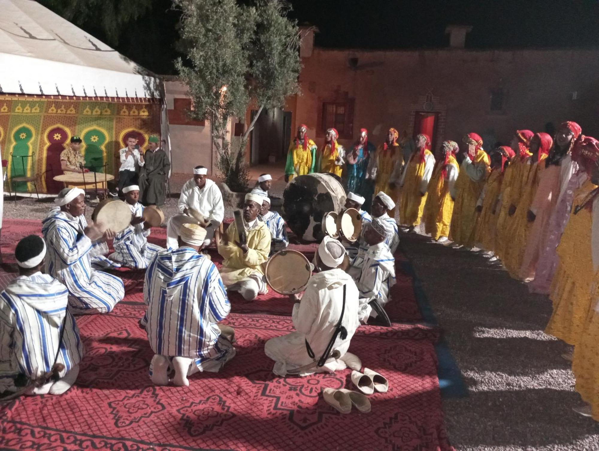 Auberge Restaurant Tissili " Oasis De Fint" Kültér fotó
